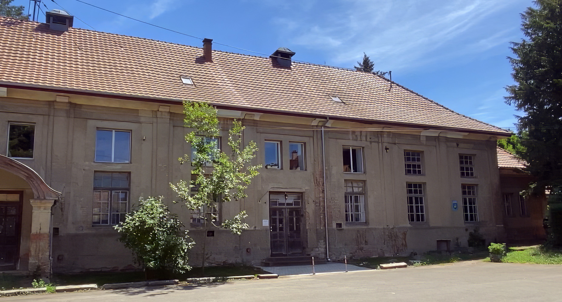 Façade du bâtiment Studio Deux-Quatre à Guebwiller — ancien théâtre