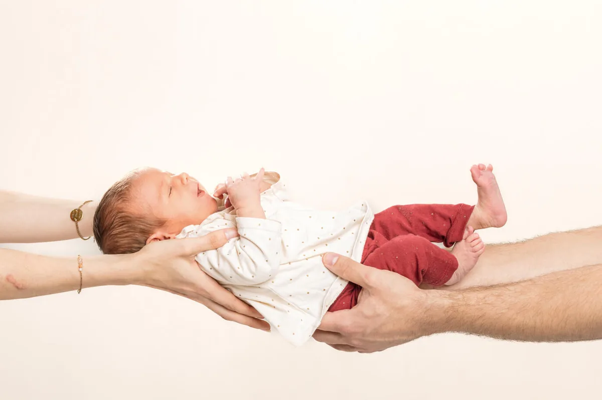 Photo bébé nouveau-né Haut-Rhin — poses naturelles